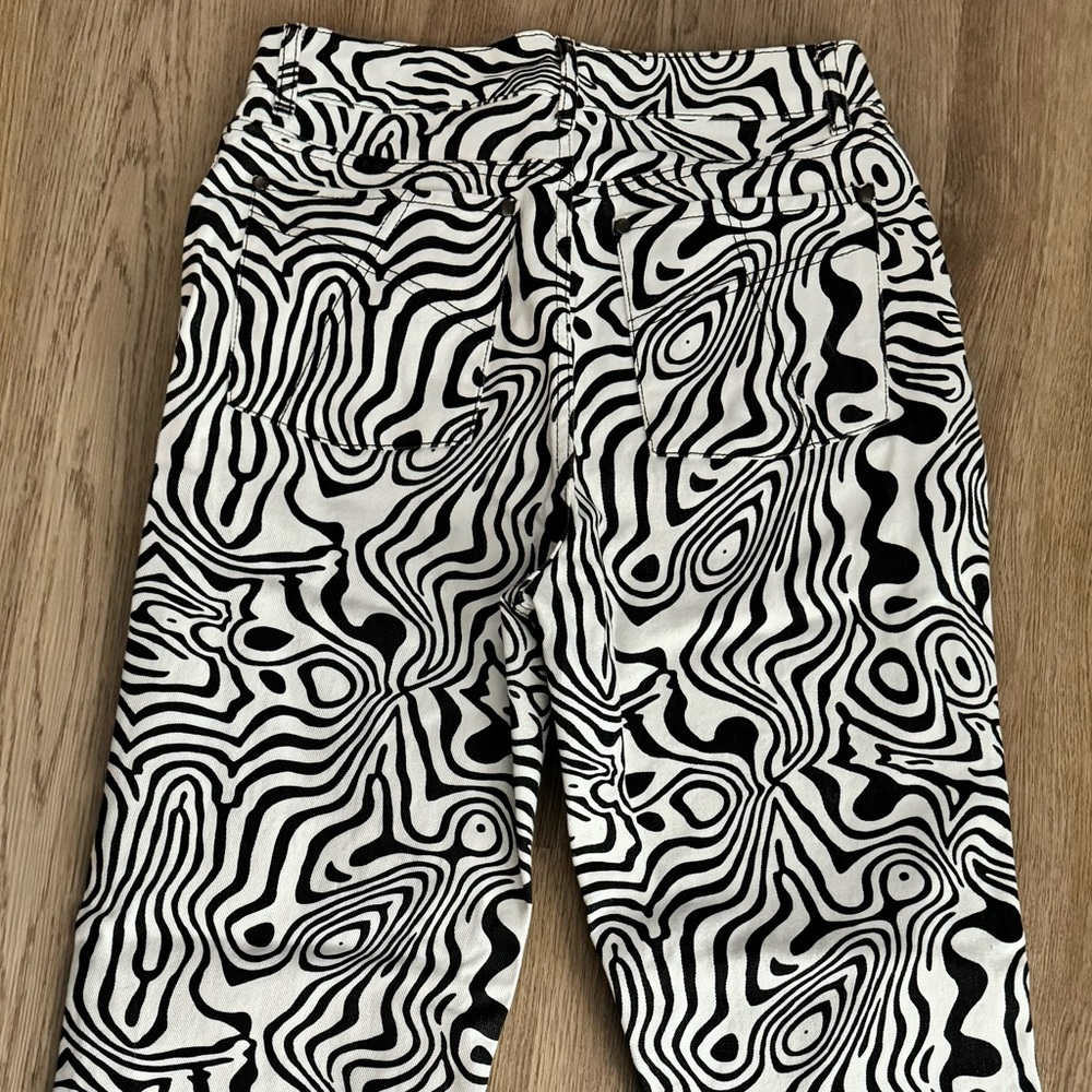 Ragged Zebra Print Denim Jeans - Picture 4 of 11